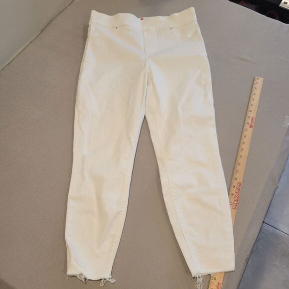 SPANX Pull On High Rise Distressed Ankle Jeans with Raw Cuffs White Size 1X - Picture 1 of 7